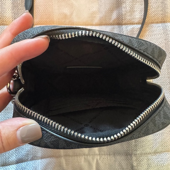 Michael Kors Crossbody - Picture 2 of 3